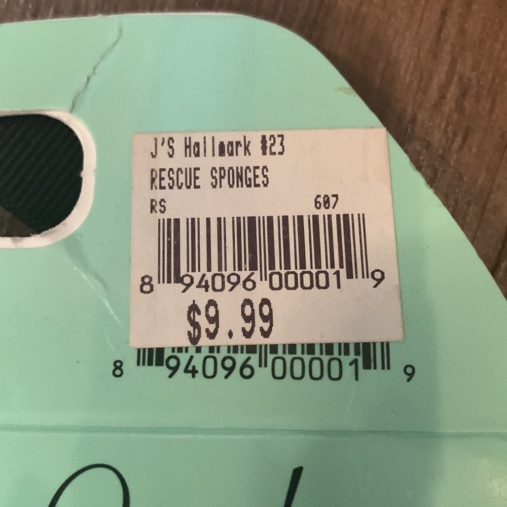 BRAND NEW W/ TAG “Miss Oops!” Dry sponges to remove stains. Two sponges in box - Picture 5 of 5